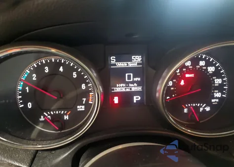 2013 Jeep Grand Cherokee Laredo z USA, uszkodzony, nr VIN 1C4RJFAG7DC561156